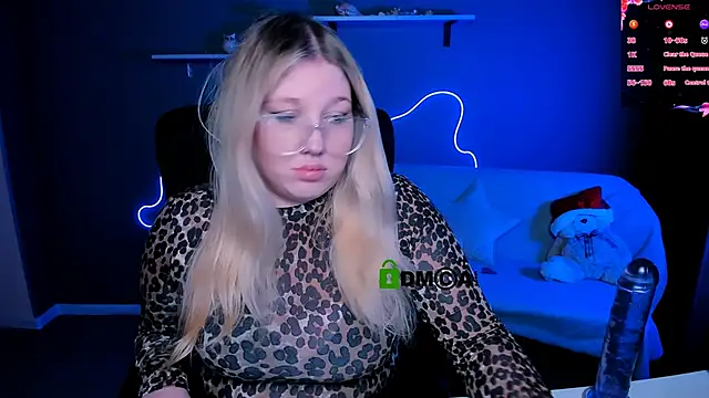 Snapshot of juli_kisss chatting on March 4, 2025, 4:09 pm juli kisss online show from March 4, 2025, 4:09 pm