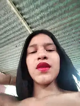 Snapshot of Little_Pau_Dirty chatting on December 14, 2024, 2:31 pm Little Pau Dirty online show from December 14, 2024, 2:31 pm