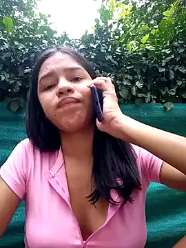 Snapshot of Little_Pau_Dirty chatting on January 15, 2025, 2:56 pm Little Pau Dirty online show from January 15, 2025, 2:56 pm
