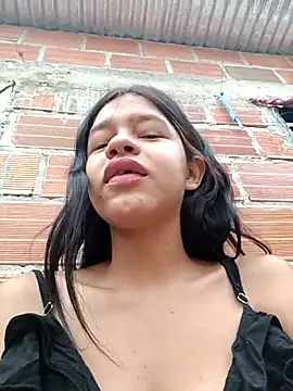 Snapshot of Little_Pau_Dirty chatting on October 14, 2025, 12:50 pm Little Pau Dirty online show from October 14, 2025, 12:50 pm