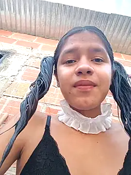 Snapshot of Little_Pau_Dirty chatting on October 31, 2025, 1:56 pm Little Pau Dirty online show from October 31, 2025, 1:56 pm