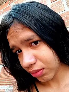 Snapshot of Little_Pau_Dirty chatting on November 7, 2025, 1:33 pm Little Pau Dirty online show from November 7, 2025, 1:33 pm