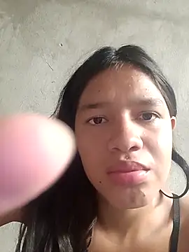 Snapshot of Little_Pau_Dirty chatting on November 15, 2025, 1:40 pm Little Pau Dirty online show from November 15, 2025, 1:40 pm