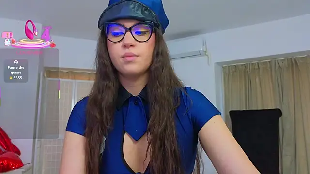 Snapshot of SweetScribe chatting on October 31, 2025, 6:03 am SweetScribe online show from October 31, 2025, 6:03 am