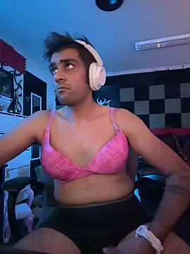 iamexist800 online show from November 6, 2025, 9:54 am