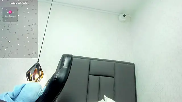 Snapshot of MAILYLOVE1 chatting on February 4, 2025, 3:36 pm MAILYLOVE1 online show from February 4, 2025, 3:36 pm