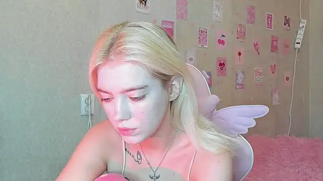 Shawty Blonde online show from September 14, 2025, 6:29 pm