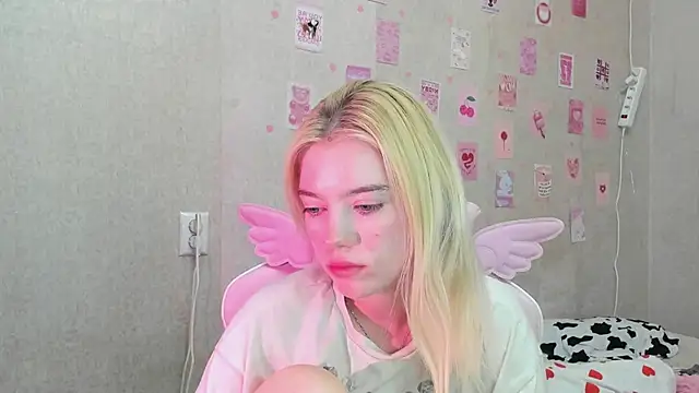 Shawty Blonde online show from September 24, 2025, 6:33 pm