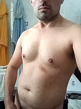 pisellinodurissimo online show from May 11, 2026, 12:11 pm