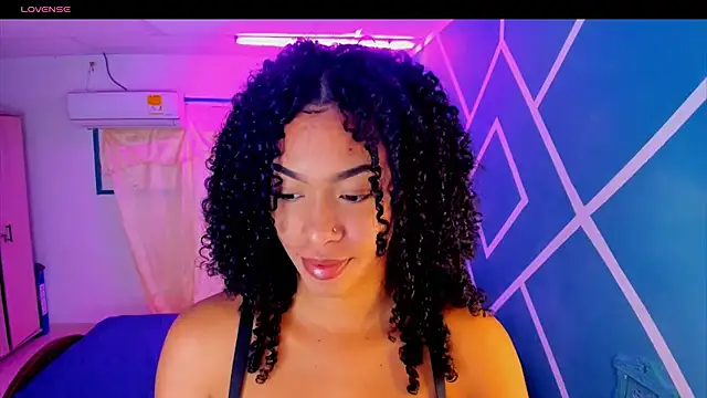 Snapshot of sasha_fox00 chatting on October 2, 2025, 3:13 am sasha fox00 online show from October 2, 2025, 3:13 am