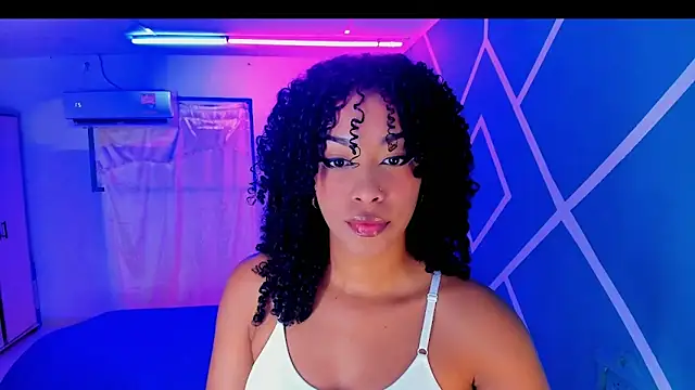 Snapshot of sasha_fox00 chatting on October 5, 2025, 3:05 am sasha fox00 online show from October 5, 2025, 3:05 am