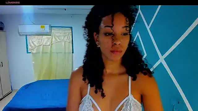 Snapshot of sasha_fox00 chatting on October 11, 2025, 3:06 am sasha fox00 online show from October 11, 2025, 3:06 am