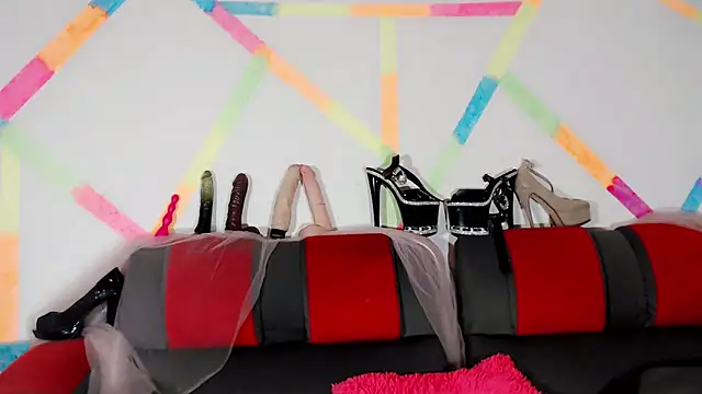 TatiGil online show from December 10, 2024, 7:32 pm