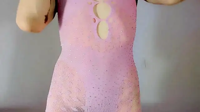 TatiGil online show from October 1, 2025, 7:31 pm