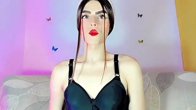 TatiGil online show from April 15, 2026, 6:59 pm