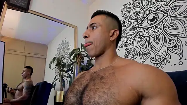 Snapshot of aaroncolombia chatting on October 6, 2025, 11:07 am aaroncolombia online show from October 6, 2025, 11:07 am