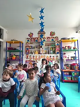 Thyana LS online show from May 7, 2026, 7:41 pm