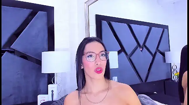 Snapshot of KylieWhite chatting on January 12, 2025, 5:03 am KylieWhite online show from January 12, 2025, 5:03 am