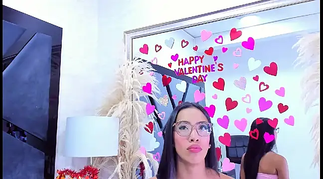 Snapshot of KylieWhite chatting on February 14, 2025, 2:44 pm KylieWhite online show from February 14, 2025, 2:44 pm