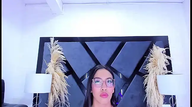 Snapshot of KylieWhite chatting on February 19, 2025, 3:49 pm KylieWhite online show from February 19, 2025, 3:49 pm