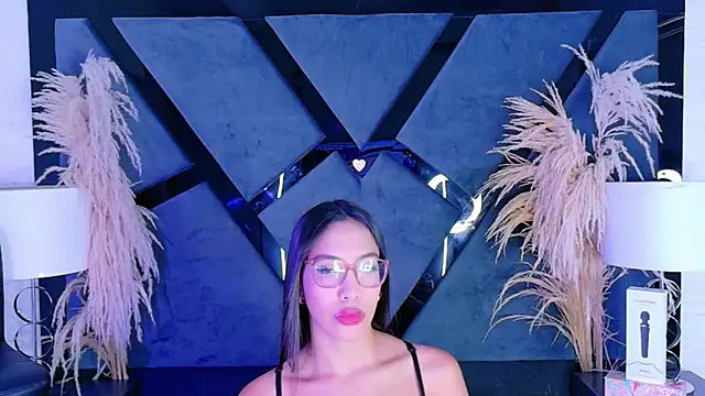 Snapshot of KylieWhite chatting on October 25, 2025, 1:40 pm KylieWhite online show from October 25, 2025, 1:40 pm