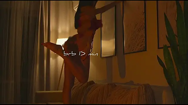 wowmolly online show from April 1, 2026, 12:50 pm