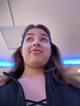 CharleneWoods online show from October 3, 2025, 7:16 am