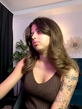 CharleneWoods online show from October 8, 2025, 6:00 am