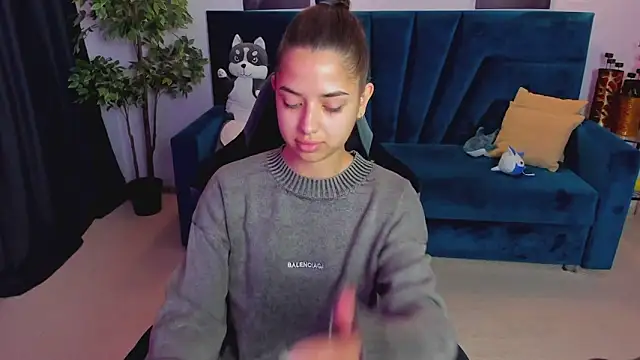 CharleneWoods online show from October 16, 2025, 4:57 am