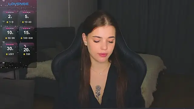 adrianawow1 online show from November 14, 2025, 1:48 am