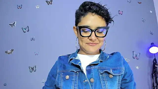 Snapshot of Kaira_mosse chatting on October 17, 2025, 11:13 am Kaira mosse online show from October 17, 2025, 11:13 am