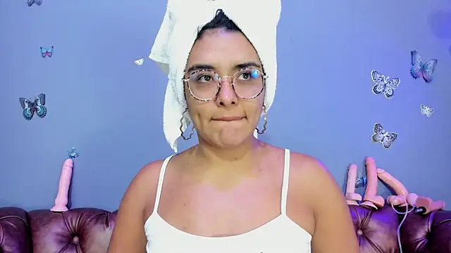 Snapshot of Kaira_mosse chatting on November 2, 2025, 9:44 am Kaira mosse online show from November 2, 2025, 9:44 am