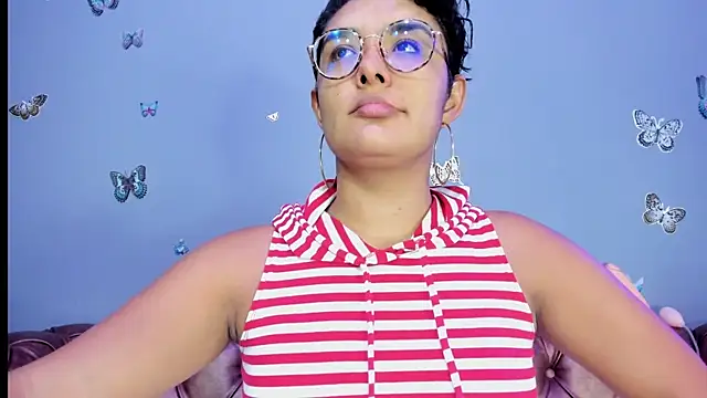 Kaira mosse online show from November 16, 2025, 11:49 am