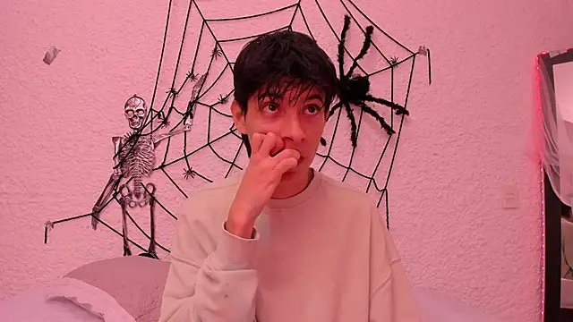 alexandersawyer online show from October 22, 2025, 4:02 am