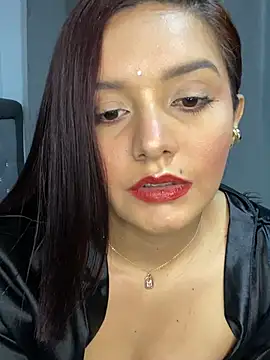 Snapshot of Melanyprada chatting on February 3, 2026, 6:40 am Melanyprada online show from February 3, 2026, 6:40 am