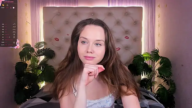 Julie Rhodes online show from March 6, 2025, 8:19 am