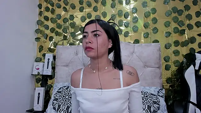 Snapshot of cristalconnorr chatting on December 26, 2024, 5:19 pm cristalconnorr online show from December 26, 2024, 5:19 pm