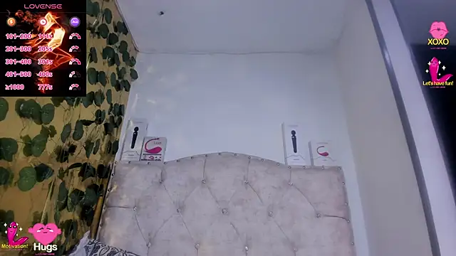 Snapshot of cristalconnorr chatting on October 23, 2025, 4:06 pm cristalconnorr online show from October 23, 2025, 4:06 pm