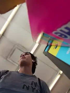 Brencuz online show from April 26, 2026, 1:42 pm