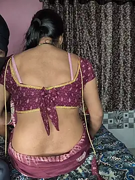 Snapshot of Shivani_Mumbai85 chatting on December 16, 2025, 5:40 pm Shivani Mumbai85 online show from December 16, 2025, 5:40 pm