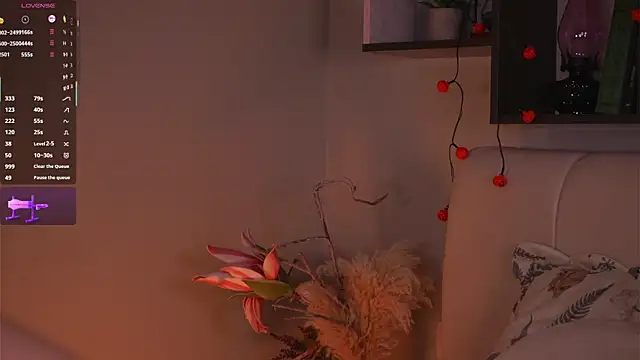 Snapshot of MiaBanger chatting on November 8, 2025, 3:45 pm MiaBanger online show from November 8, 2025, 3:45 pm