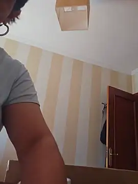 paulinaDiaz1 online show from May 23, 2026, 8:40 am