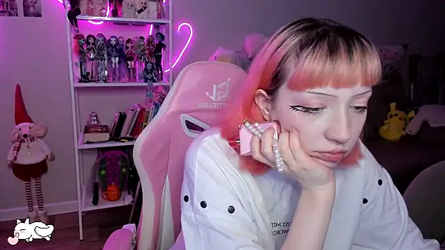 Snapshot of SweetieMollyy chatting on November 1, 2025, 1:24 pm SweetieMollyy online show from November 1, 2025, 1:24 pm