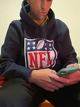 bomber0507 online show from February 15, 2026, 9:33 pm