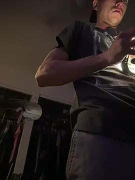 Snapshot of bigdckstud chatting on March 17, 2026, 11:19 pm bigdckstud online show from March 17, 2026, 11:19 pm