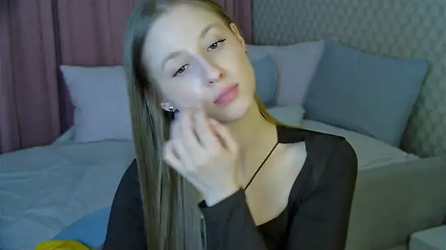 BritneyCruze online show from February 20, 2025, 8:50 am