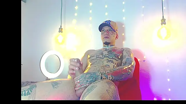 daimond hope666 online show from February 3, 2025, 9:39 pm