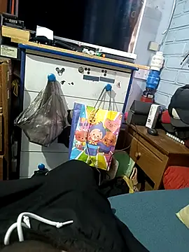 Snapshot of maxi_6969 chatting on February 16, 2025, 11:49 am maxi 6969 online show from February 16, 2025, 11:49 am