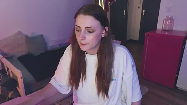 Snapshot of ce_leste__ chatting on October 9, 2025, 9:46 pm ce leste online show from October 9, 2025, 9:46 pm