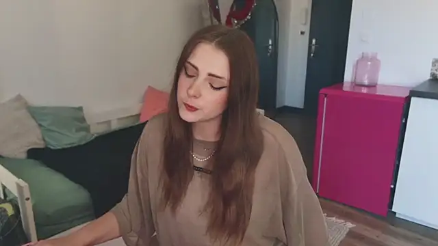 Snapshot of ce_leste__ chatting on October 17, 2025, 1:35 pm ce leste online show from October 17, 2025, 1:35 pm